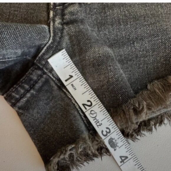 NWOT Free People Black Wash Button Distressed Raw Hem Shorts Size 27 Designer - Picture 3 of 4
